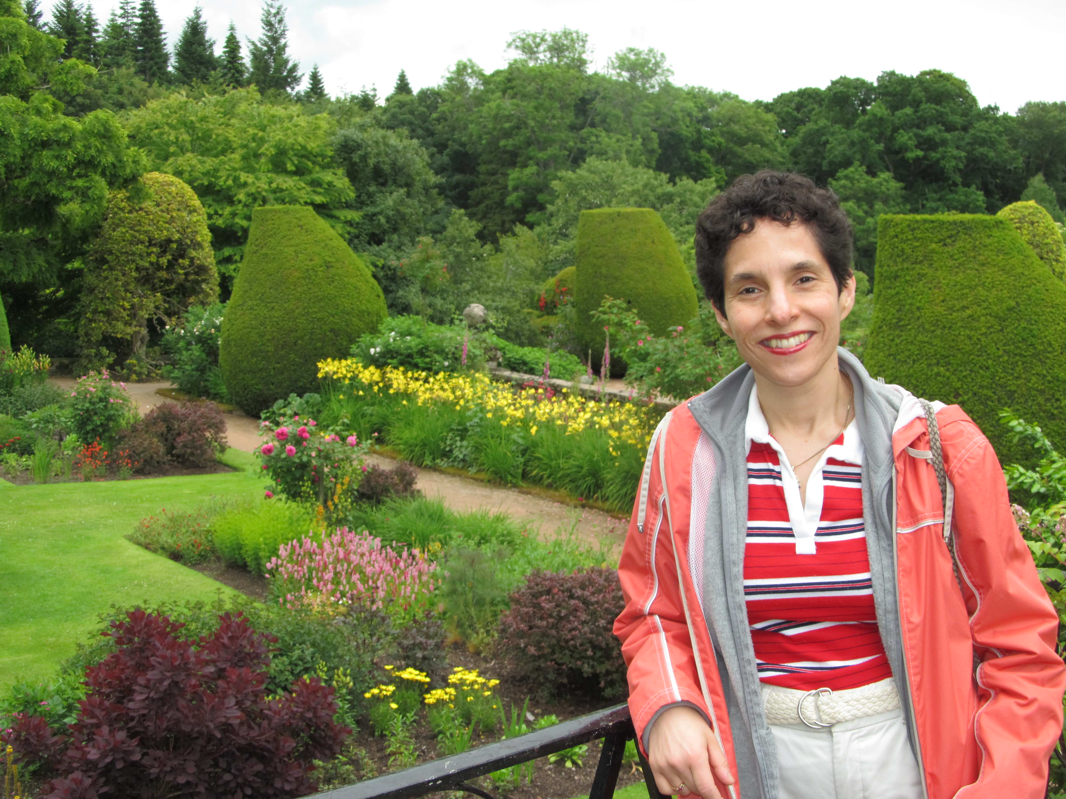 Daniella Bernett Author Photo