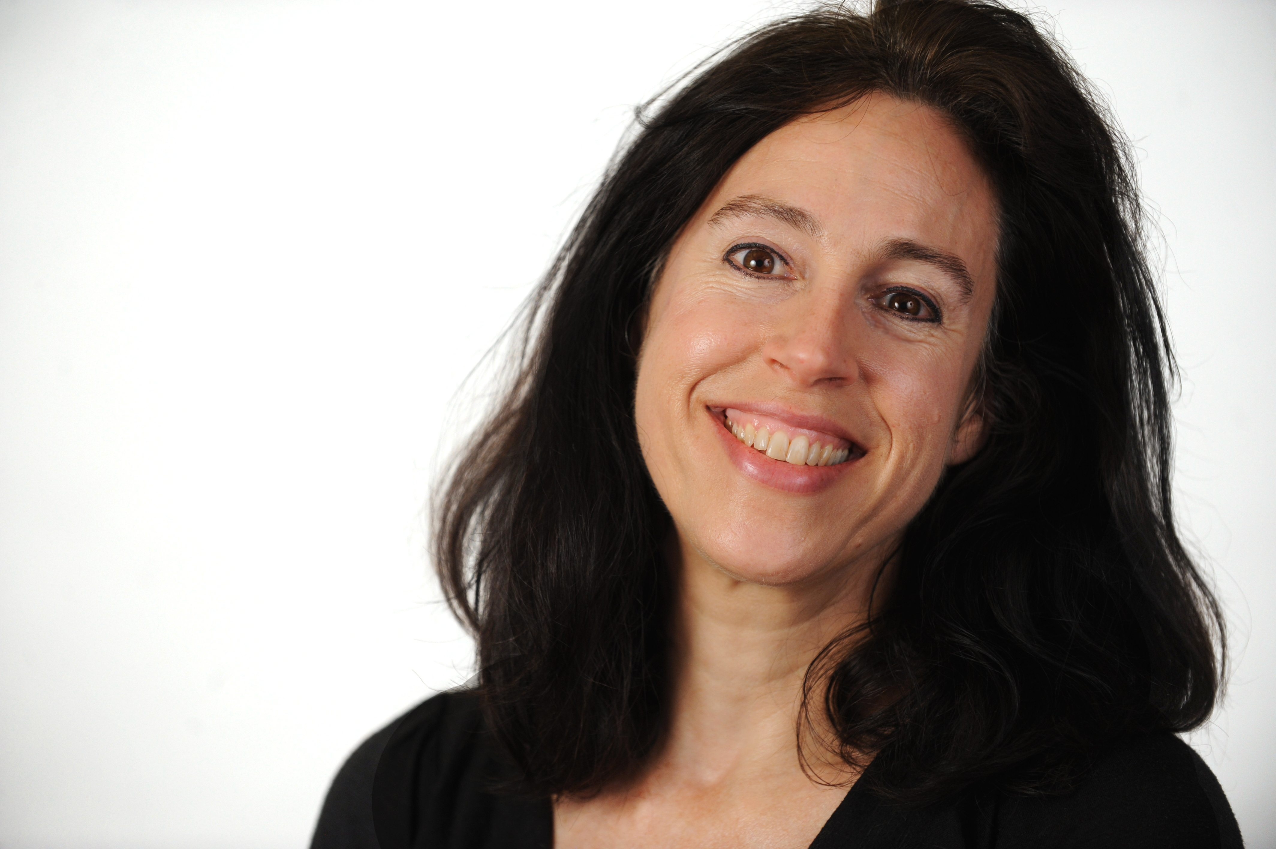 Holly Headhots June 2017_0190-wht